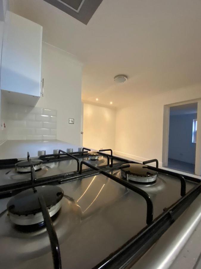 February Bliss Special, Unwind In Style With Our Exclusive Sa Promo, Book Now Apartment ลอนดอน ภายนอก รูปภาพ